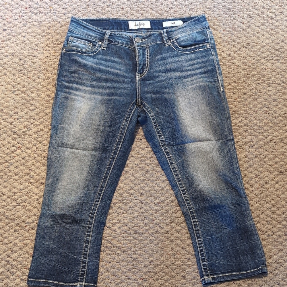 Daytrip Medium Wash Capri Jeans